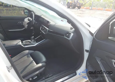 2019 BMW 330I xDrive z USA, uszkodzony, nr VIN WBA5R7C51KAJ80336